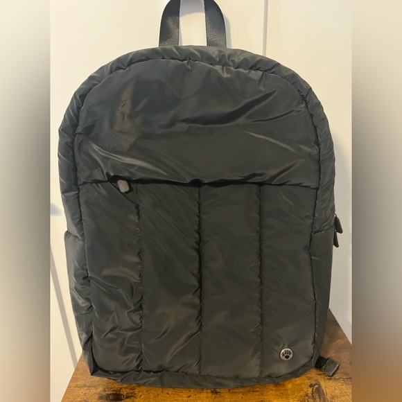 BearPaw Other - BearPaw Black Quilted Bag